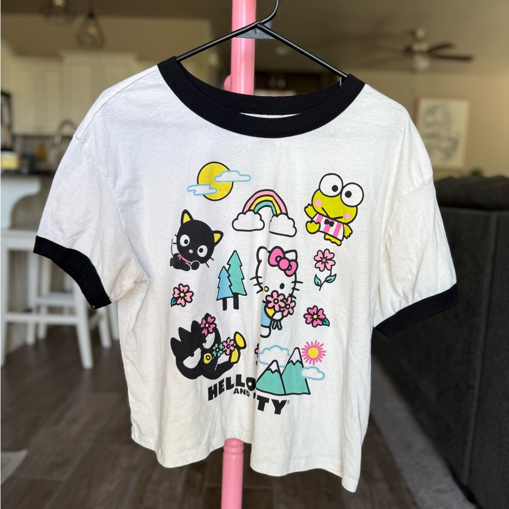 Hello Kitty Women's XL Black and White T-Shirts